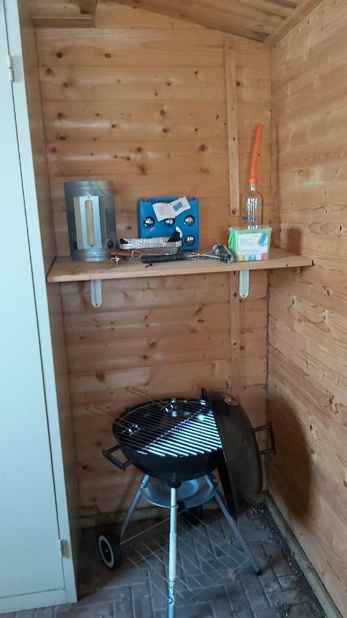 Ruim Familie Chalet Tot 4 Personen Op De Veluwe Bungalowpark De Kern Putten Eksteriør billede