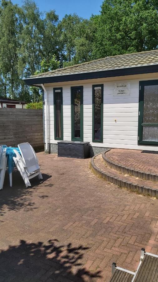 Ruim Familie Chalet Tot 4 Personen Op De Veluwe Bungalowpark De Kern Putten Eksteriør billede