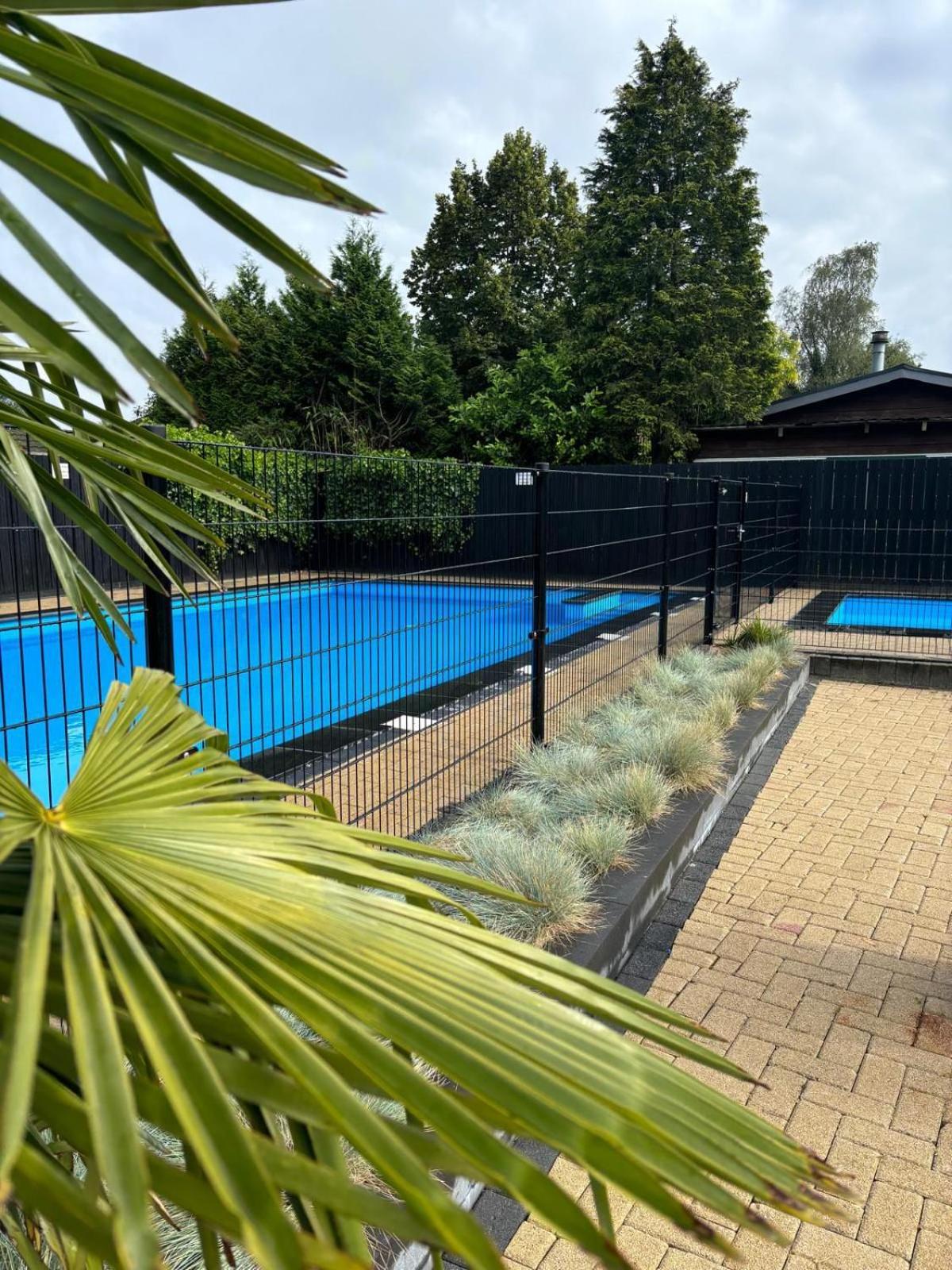 Ruim Familie Chalet Tot 4 Personen Op De Veluwe Bungalowpark De Kern Putten Eksteriør billede